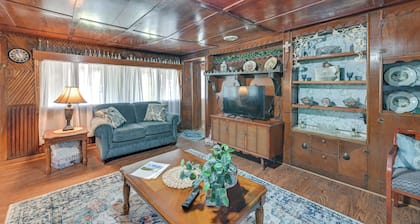 Hike & Fish: Rustic, Timeless Mckee Home w/ Yard