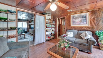 單棟房屋 (3 Bedrooms) | 內部