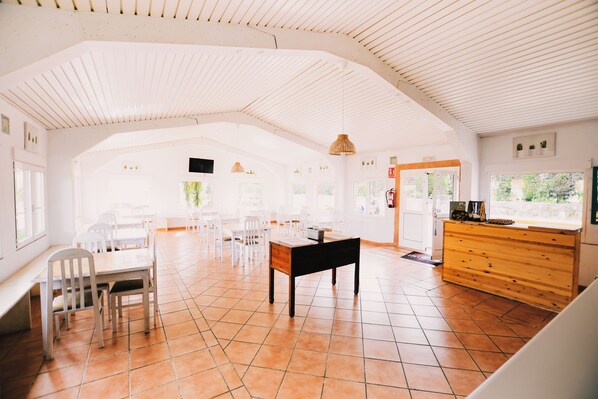 Mostrador para check-in y check-out