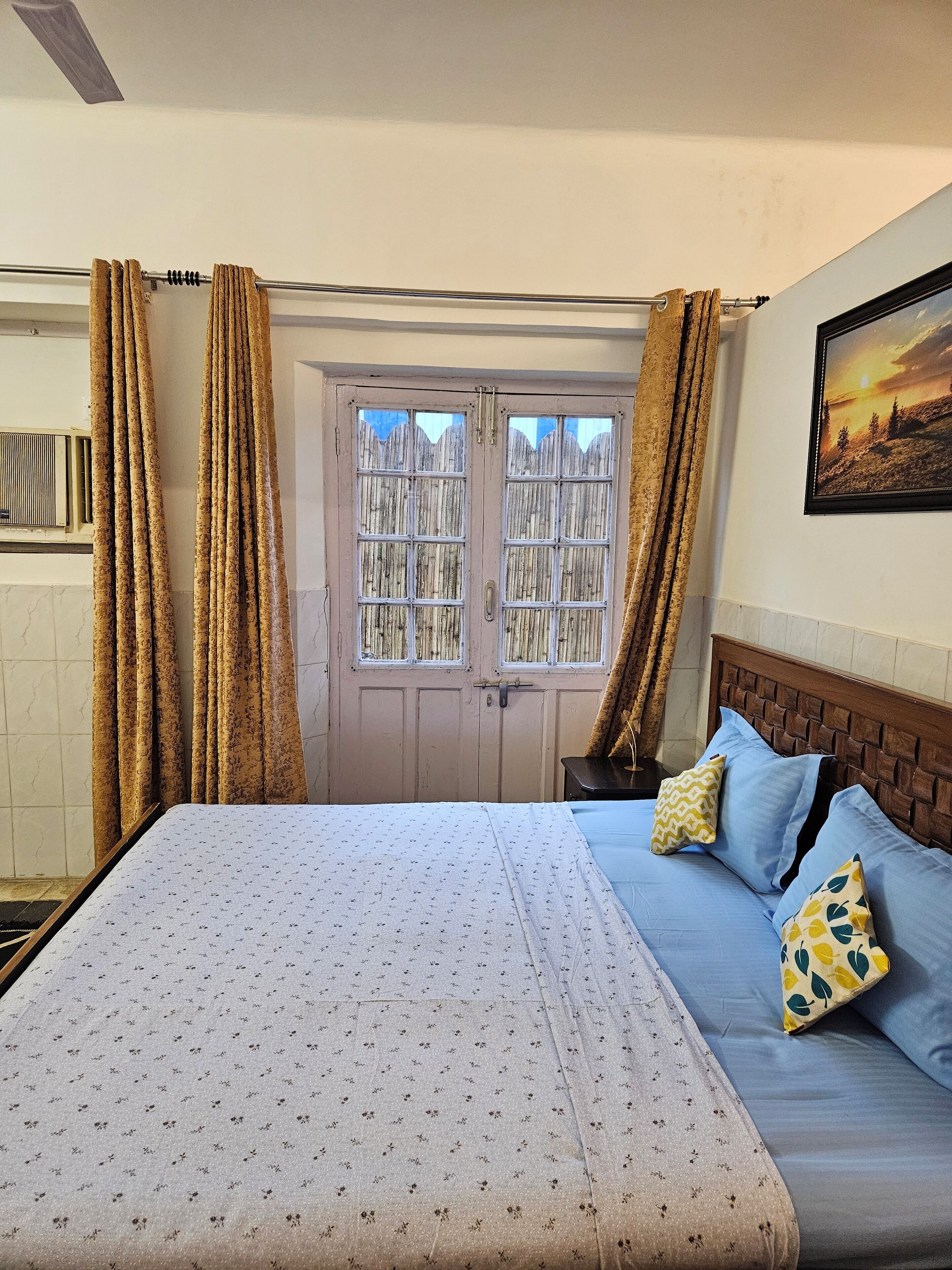 3 soverom, strykejern/-brett, wi-fi og sengetøy