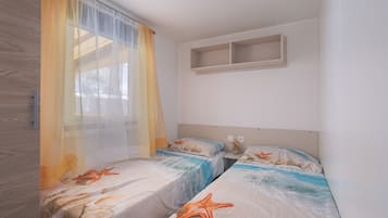 3 bedrooms, WiFi, bed sheets