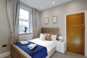 Deluxe Double Room, Private Bathroom, City View