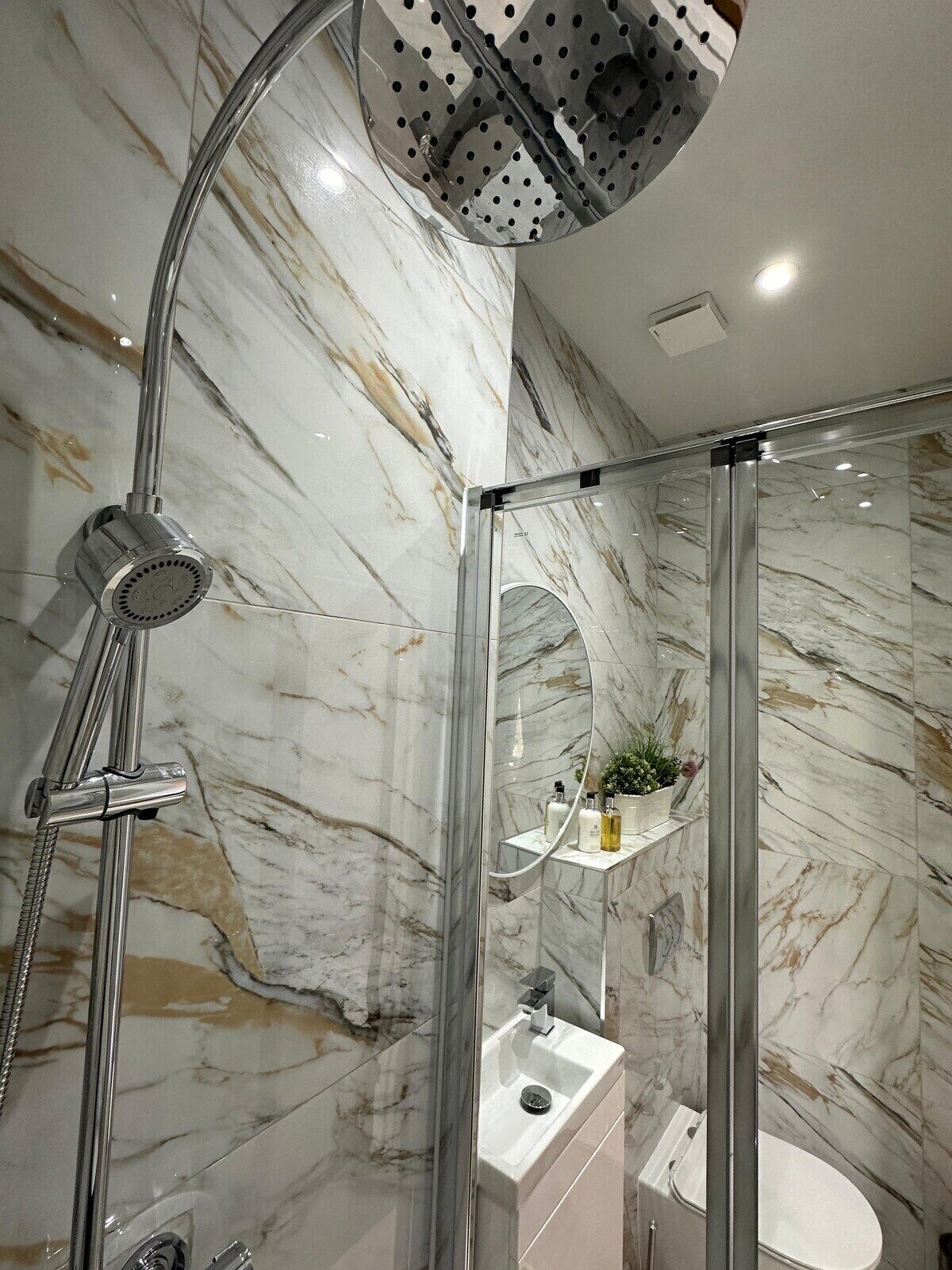 商务公寓, 独立浴室, 城市景观 (1) | 浴室 | 淋浴设施、免费洗浴用品、吹风机、毛巾