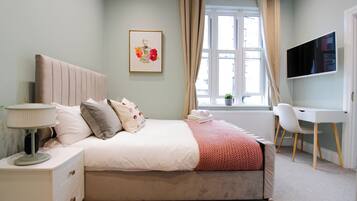 Deluxe Double Room, Private Bathroom, City View | Desk, laptop workspace, free WiFi