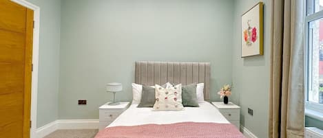 ビジネス スイート エンスイート シティビュー (1) | デスク、ノートパソコン用作業スペース、WiFi (無料)