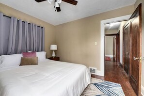 2 soveværelser, skrivebord, strygejern/strygebræt, Wi-Fi