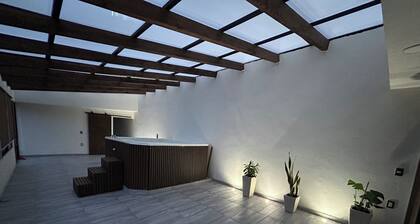 Crea grandes momentos en este bello espacio y disfruta del Jacuzzi