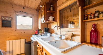 Chalet 'Jarrier' with Mountain View, Private Terrace and Private Garden