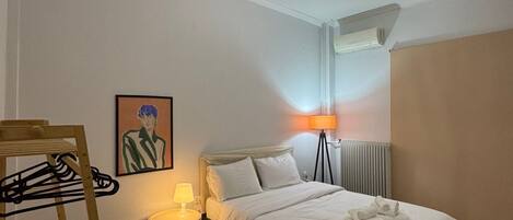 Bügeleisen/Bügelbrett, Internetzugang, Bettwäsche