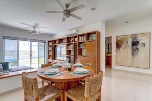 Dining - Poolside Family-Friendly Haven Near Golf & Beaches (Playa del Carmen)
