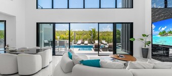 Private Pool Villa w/ BBQ, & Fire Pit + Near Beach