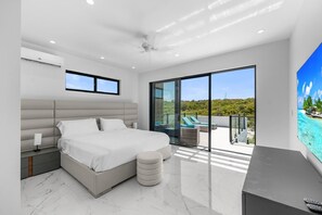 3 Schlafzimmer, Zimmersafe, Bügeleisen/Bügelbrett, Reisekinderbett