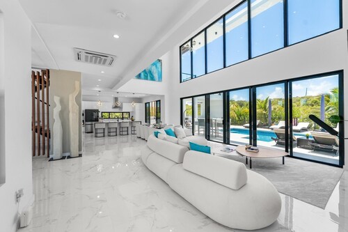 Private Villa Stay with Pool, BBQ and Beach Nearby