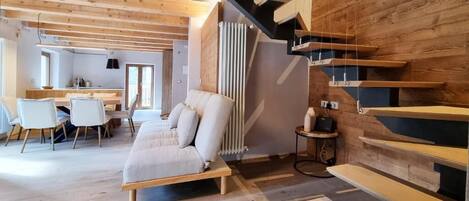 TV, fireplace, offices