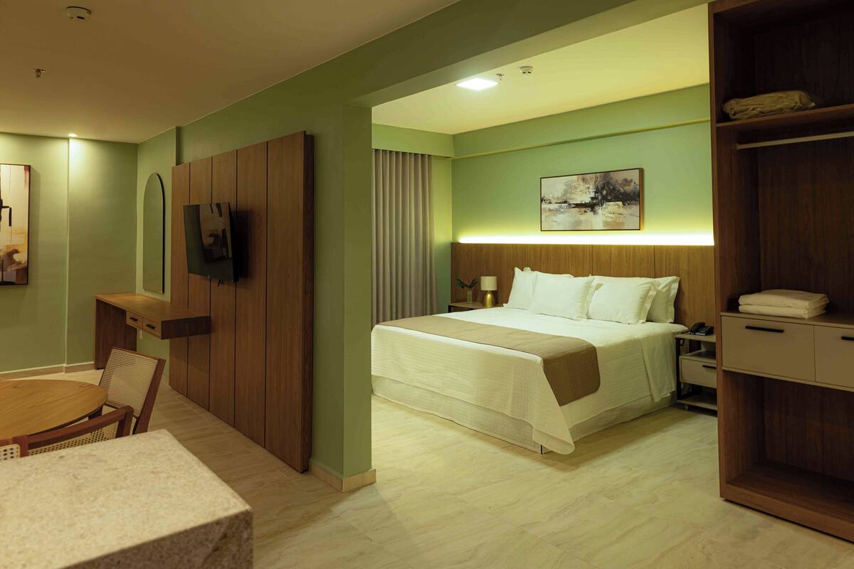 Deluxe Room | Free WiFi