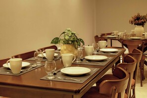 Termasuk sarapan bufet setiap hari 