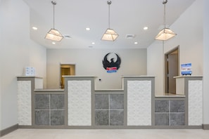 Condo, 4 Bedrooms | Lobby