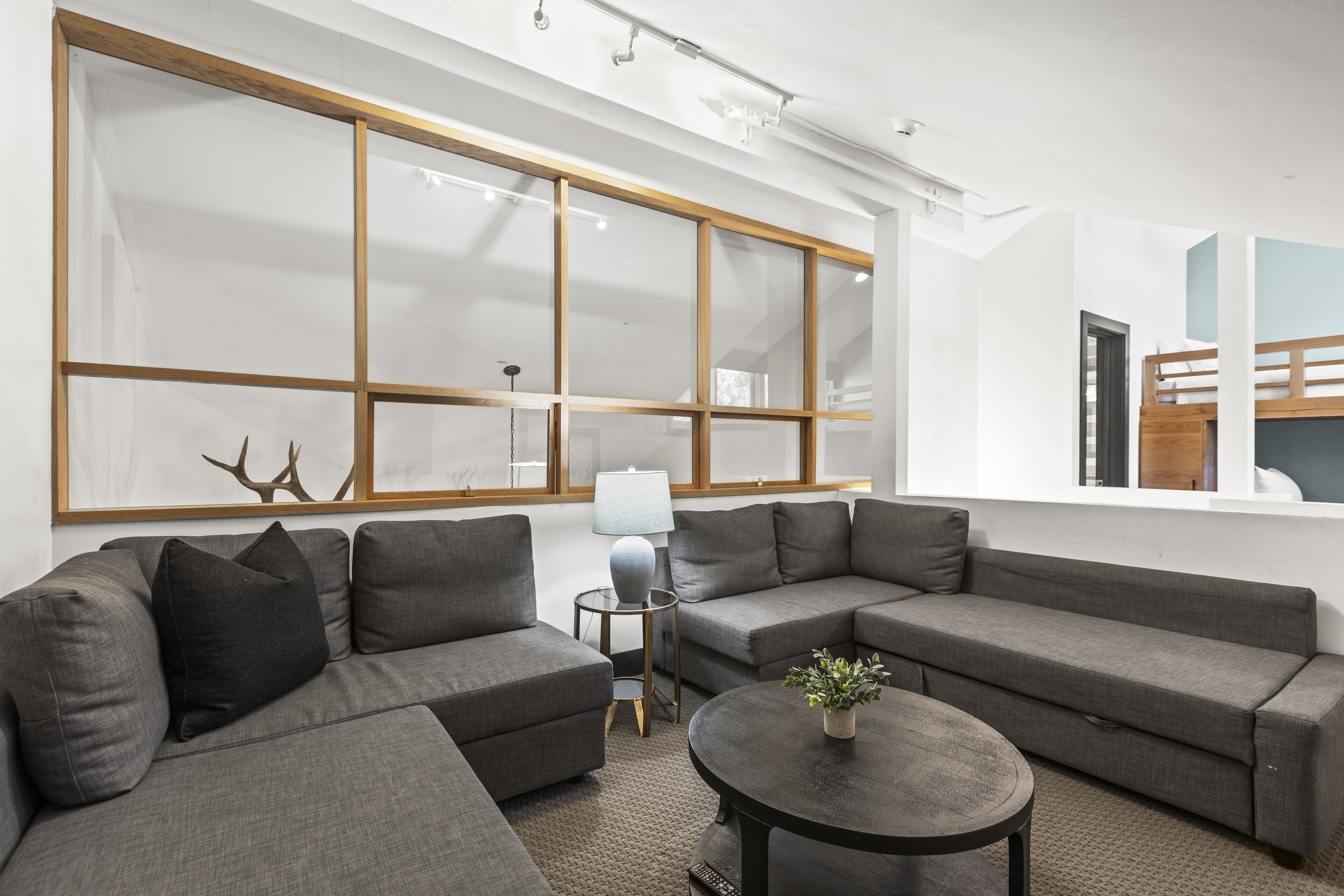 公寓式客房, 2 间卧室 | 起居区