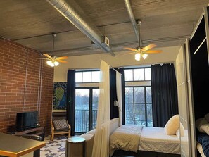 1 chambre, bureau, fer et planche à repasser, Wi-Fi gratuit