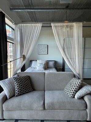 1 多间卧室、办公桌、熨斗/熨衣板、免费 WiFi