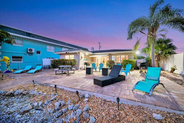 Apartment | 1 bedroom, Internet - Seashell Suite 1B Pet Friendly Waterfront Dock (Treasure Island)