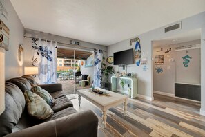House | 2 bedrooms, Internet - Dolphin Suite 2B Pet Friendly Waterfront Dock (Treasure Island)