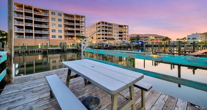 Dolphin Suite 2B Pet Friendly Waterfront Dock