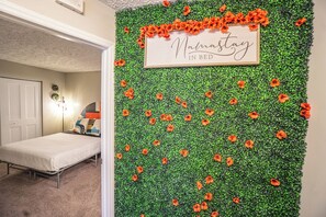 Room - 2br each w/ private full bath (Raleigh)