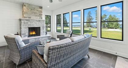 New Build Baileys Harbor-sunset view & pool table