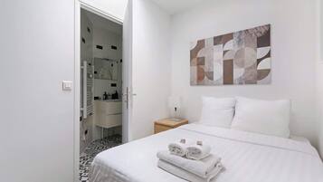 1 bedroom, iron/ironing board, travel crib, WiFi