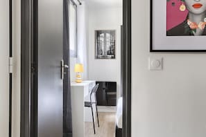 1 chambre, fer et planche Ă repasser, lit parapluie, Wi-Fi