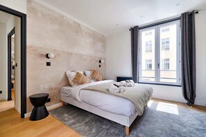 3 chambres, fer et planche à repasser, Wi-Fi, draps fournis