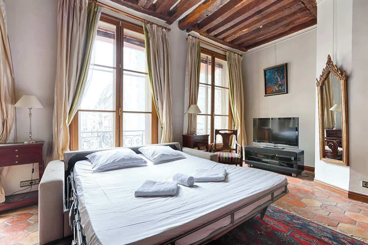 3 bedrooms, iron/ironing board, WiFi