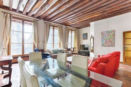Appartement Duplex Atypique dans le cœur du Marais