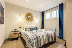 1 bedroom, iron/ironing board, travel crib, WiFi