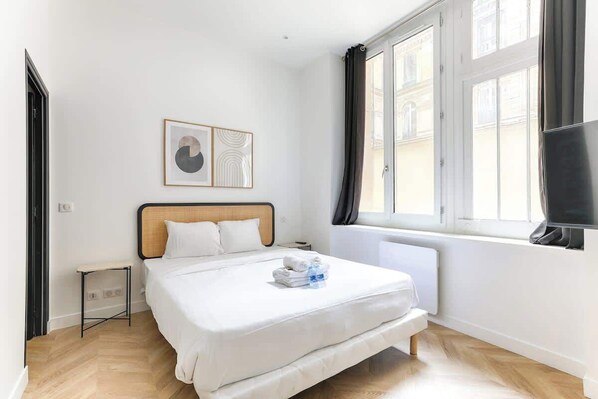 1 bedroom, iron/ironing board, travel crib, WiFi
