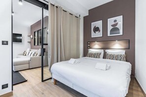 2 bedrooms, iron/ironing board, travel cot, WiFi
