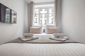 3 bedrooms, iron/ironing board, travel cot, WiFi