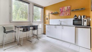 Coffee/tea maker, fridge, microwave, stovetop - Beaugrenelle Tour Eiffel I Cosy Apartment 4P (Paris)