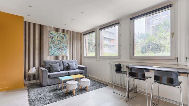 TV, offices - Beaugrenelle Tour Eiffel I Cosy Apartment 4P (Paris)