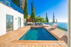 Pool - Luxury Villa with Panoramic Sea and Monaco View (Roquebrune-Cap-Martin)