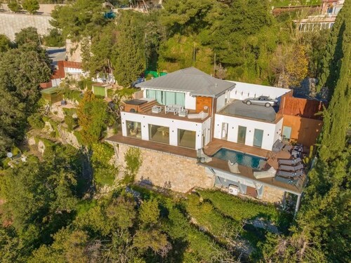 Luxury Villa with Panoramic Sea and Monaco View