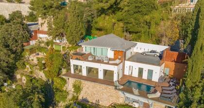 Luxury Villa with Panoramic Sea and Monaco View