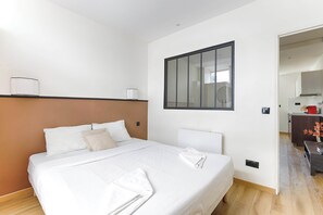 Unclassified image, 4 of 17, button