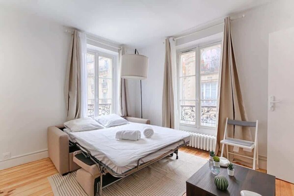 1 bedroom, iron/ironing board, travel crib, WiFi