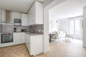 Fridge, microwave, oven, dishwasher