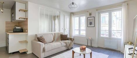 Téléviseur, bureau