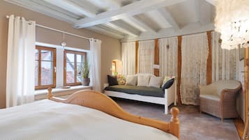 3 dormitoris, planxa i posts de planxar, wifi i roba de llit