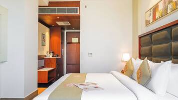 Deluxe Room, City View | Premium bedding, desk, free WiFi, bed sheets