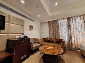 Family Room | Free WiFi